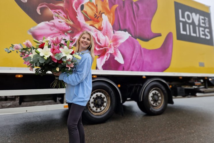 Romy vandaag op pad voor ludieke lelie-actie